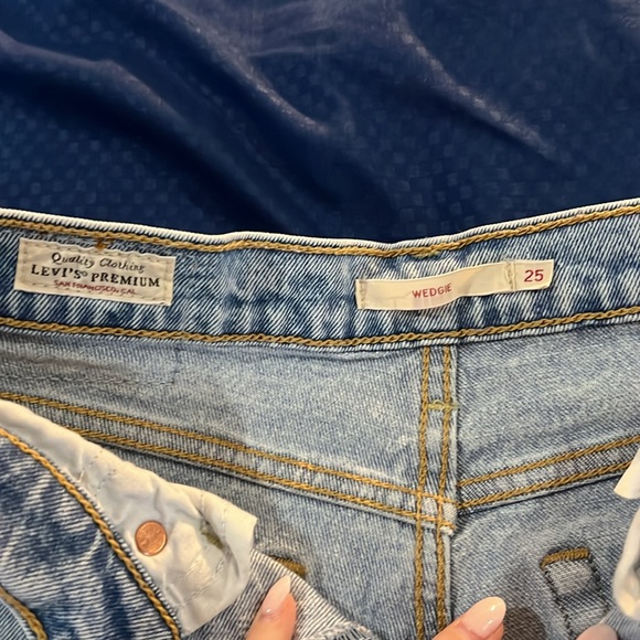 Levi’s wedgie icon fit high waist jeans - Picture 4 of 7